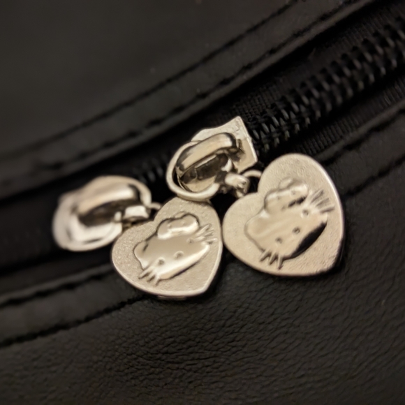 Hello Kitty Large Bag - Carry-On Bag / Overnight Bag / Duffle Bag - Picture 16 of 16